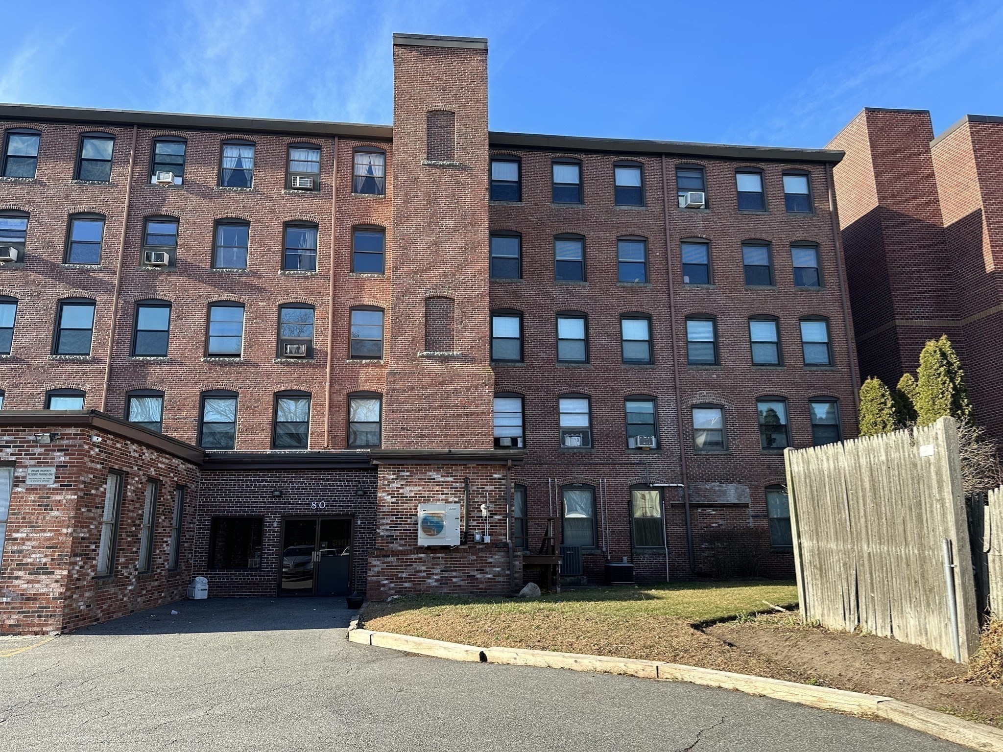 80 Foster St Unit 406, Peabody, MA 01960