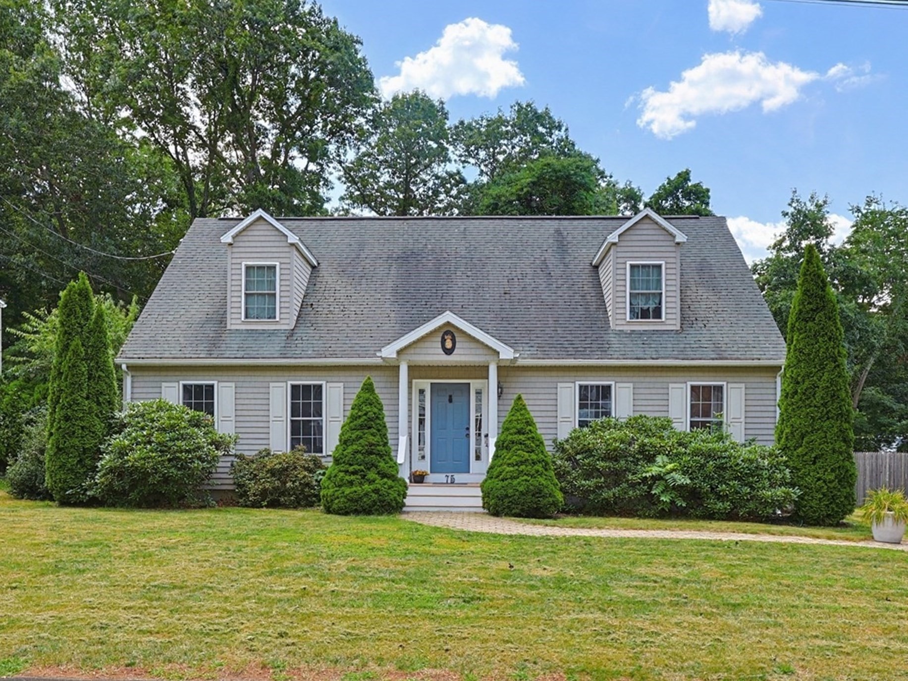 75 Bald Eagle Rd, Weymouth, MA 02190