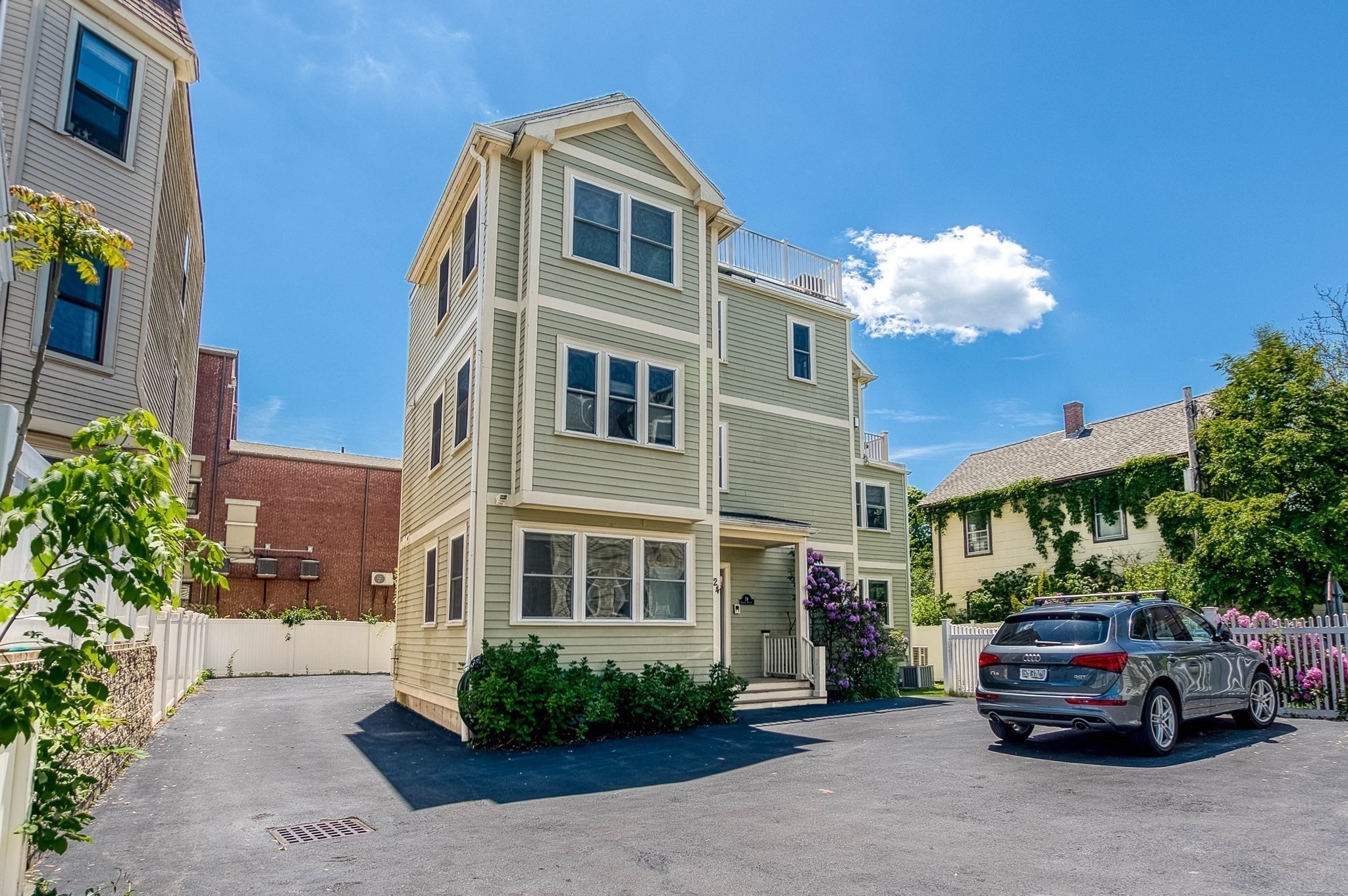 24 Custer St Unit 1, Jamaica Plain, Boston, MA 02130
