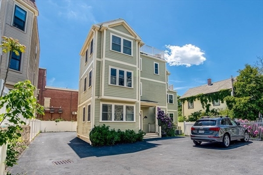 24 Custer St, Apt 1