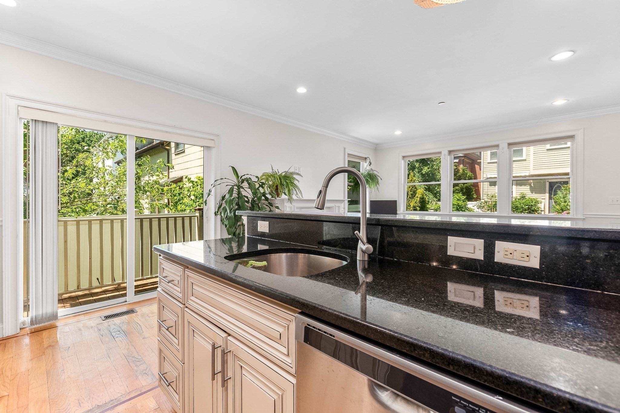 24 Custer St Unit 1, Jamaica Plain, Boston, MA 02130 - Image 9