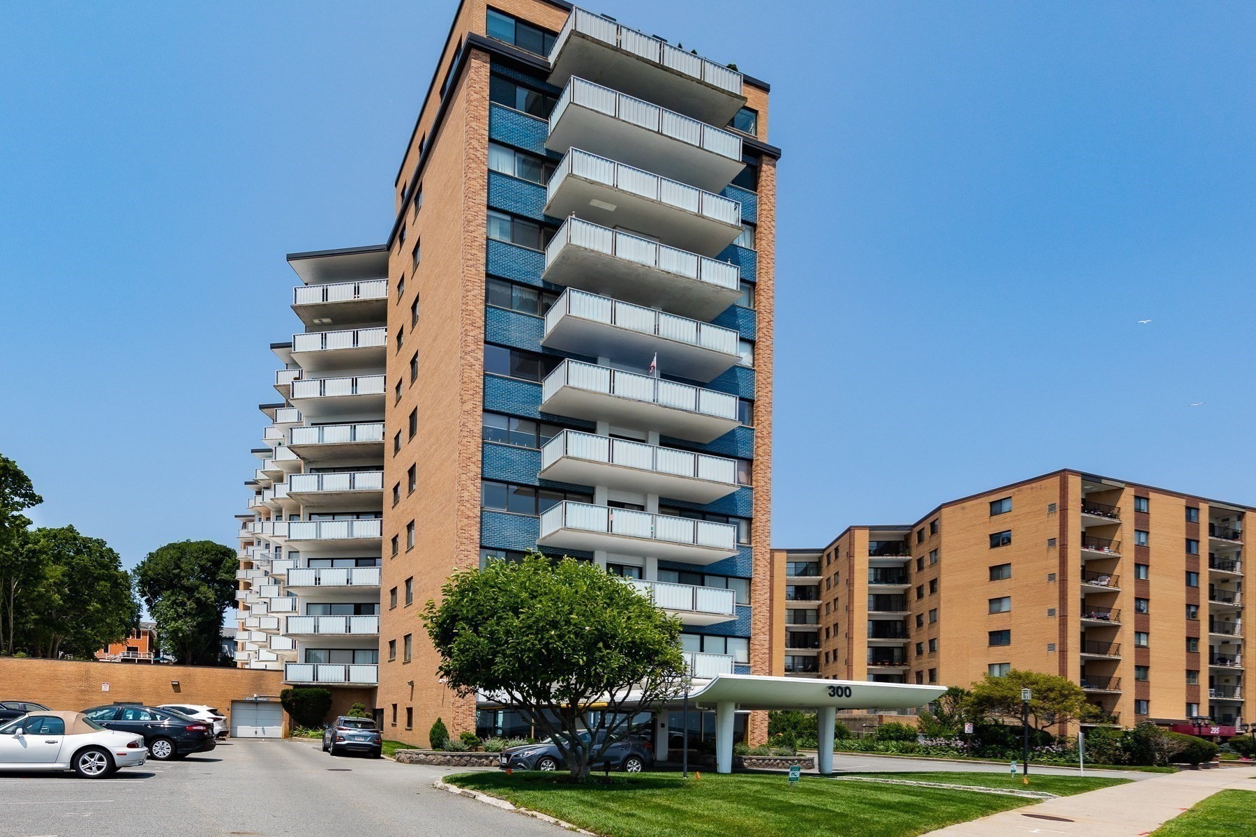 300 Lynn Shore Dr Unit 903, Lynn, MA 01902 - Image 2
