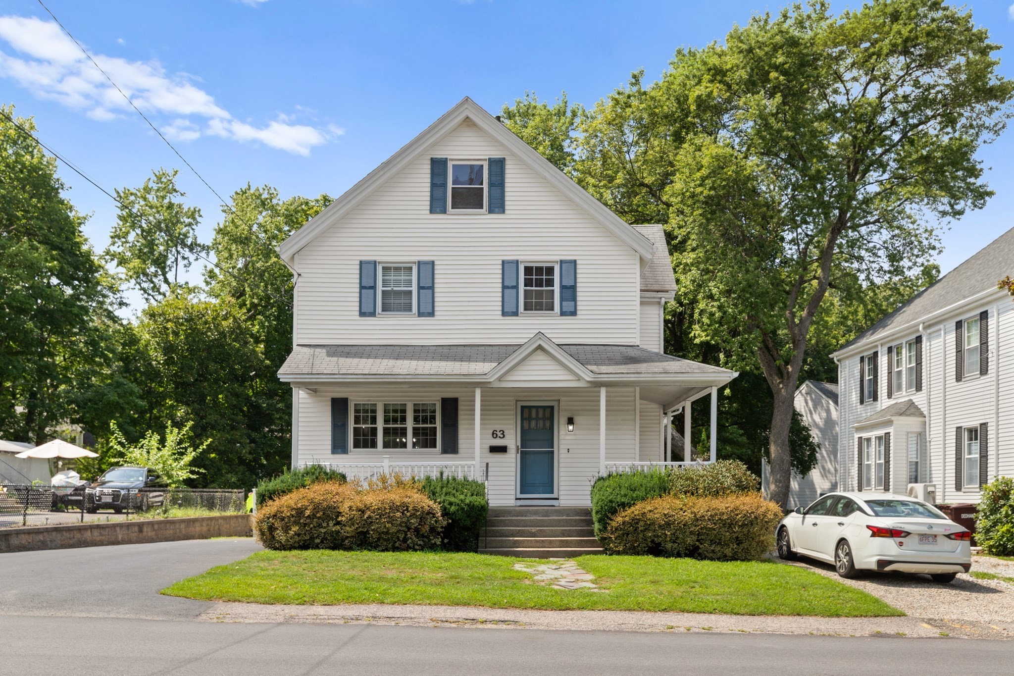 63 Oakdale Ave, Dedham, MA 02026