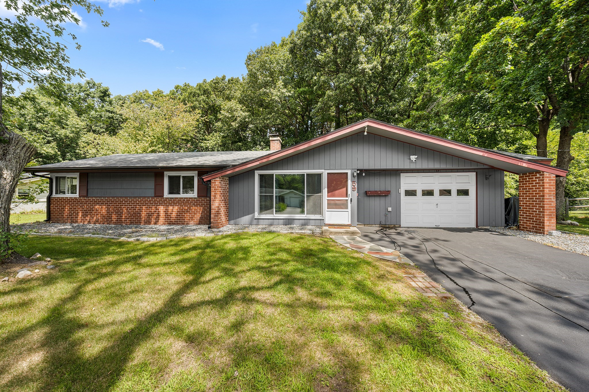 59 Eaton Rd, Framingham, MA 01701