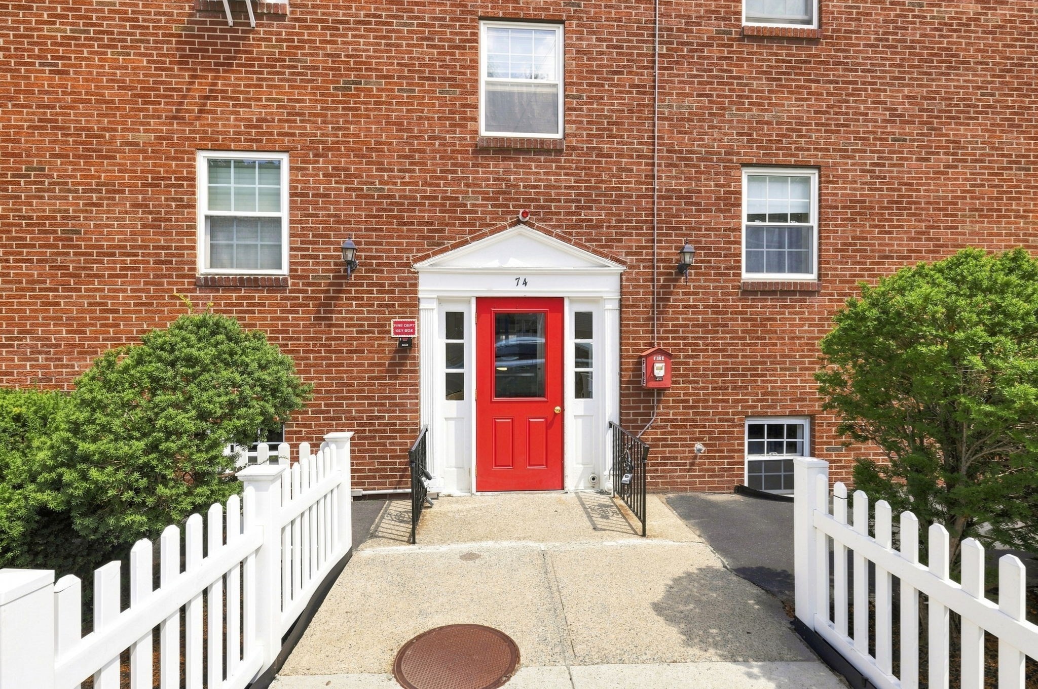 74 Springvale Ave Unit 1, Chelsea, MA 02150