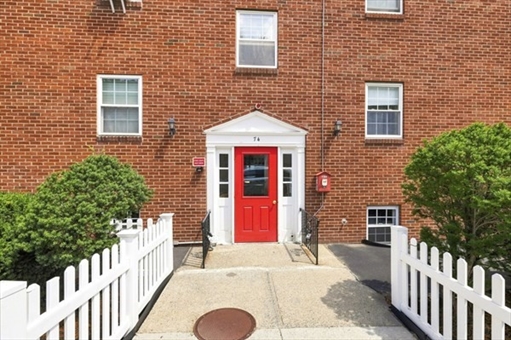 74 Springvale Ave, Apt 1