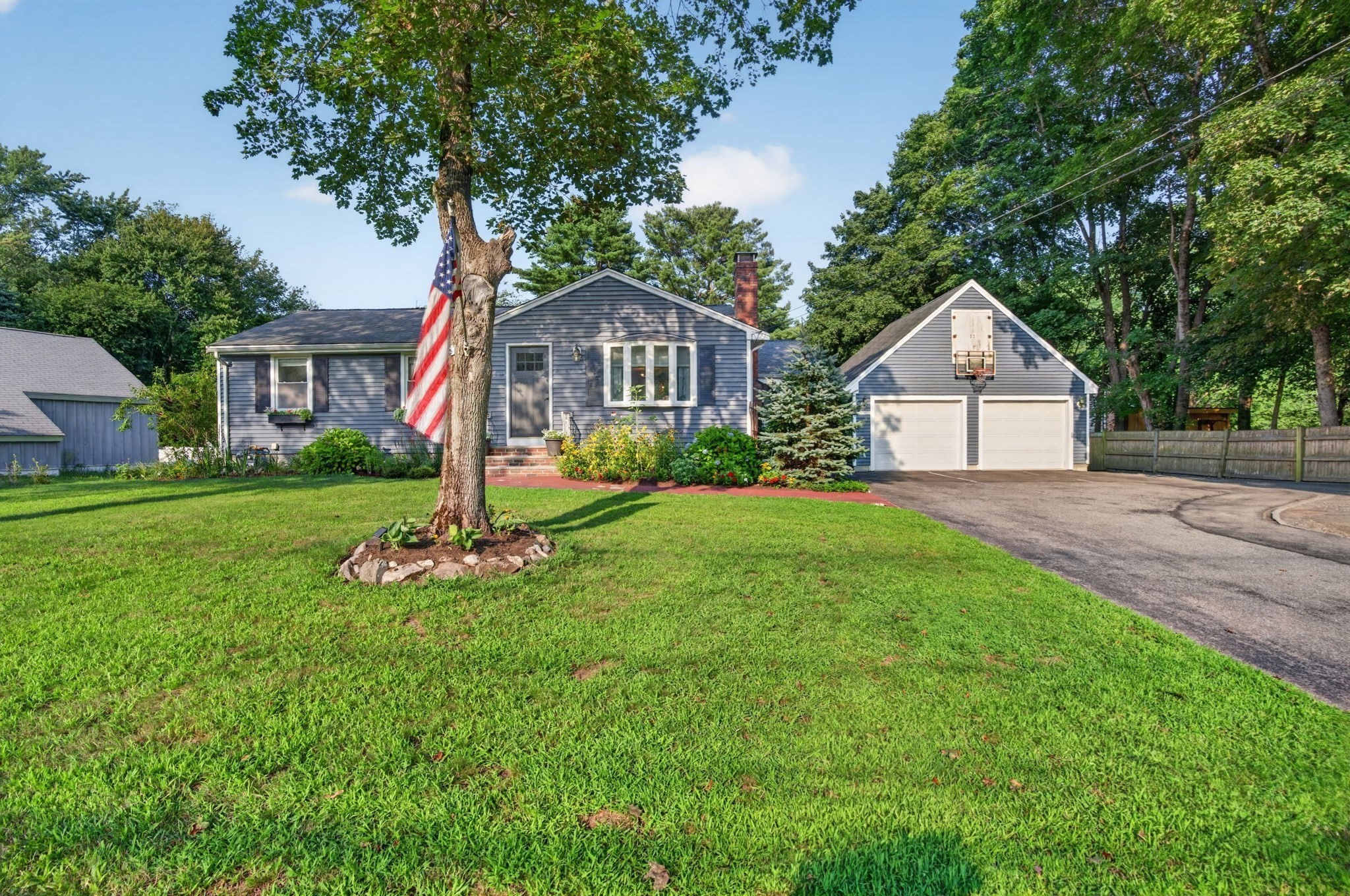 11 Haverhill Rd, Topsfield, MA 01983