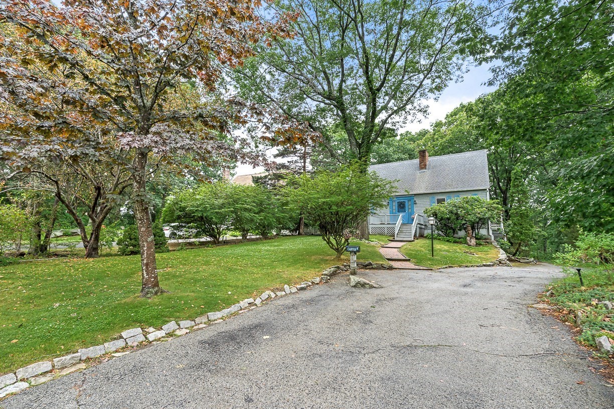 6 Woodbury Lane, Rockport, MA 01966