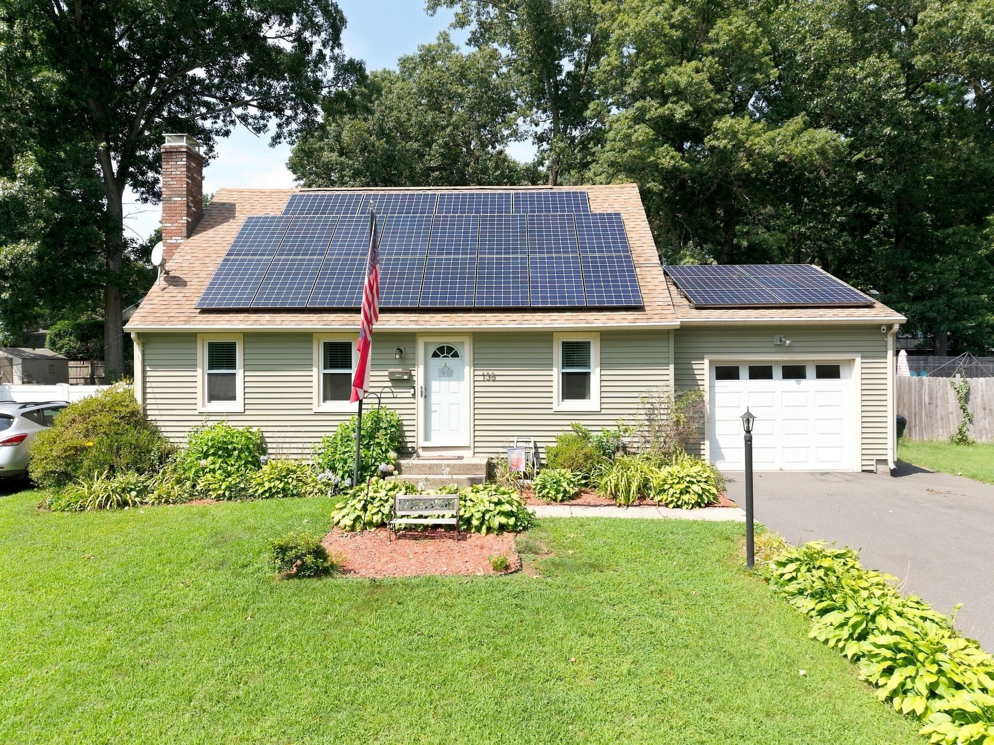 138 Endicott St, Springfield, MA 01118