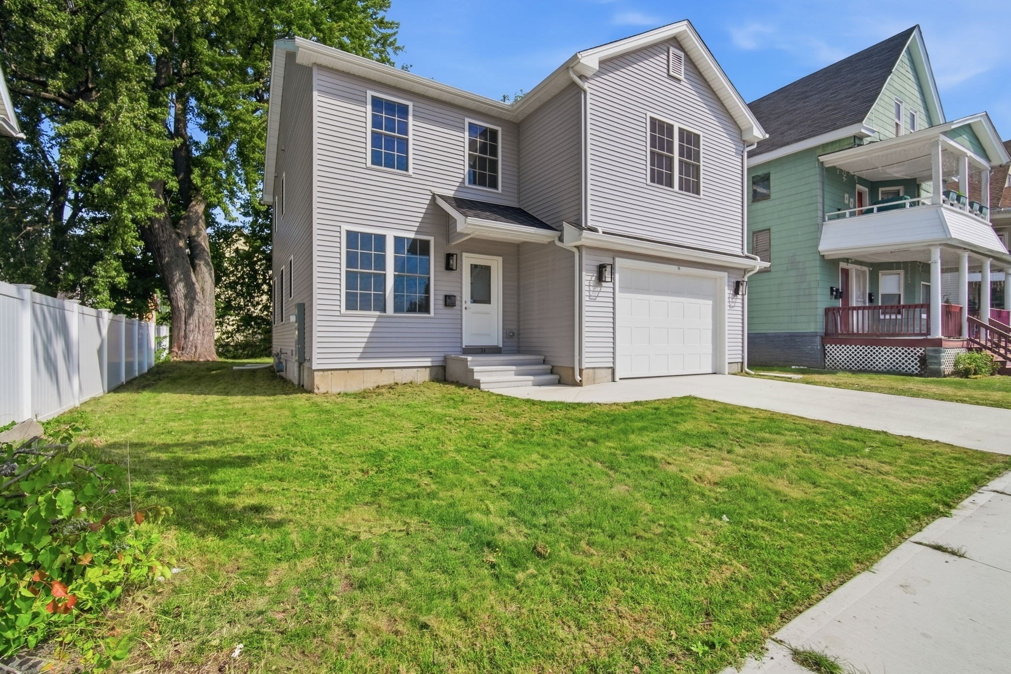 24 Medford St, Springfield, MA 01107