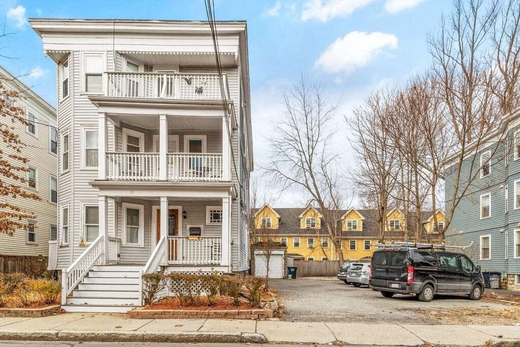 21 Washburn Ave Unit 2, Cambridge, MA 02140