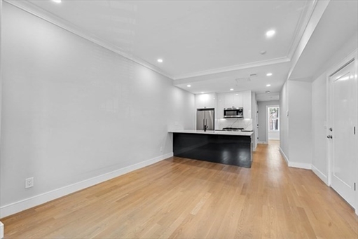 535 Newbury St., Apt 2