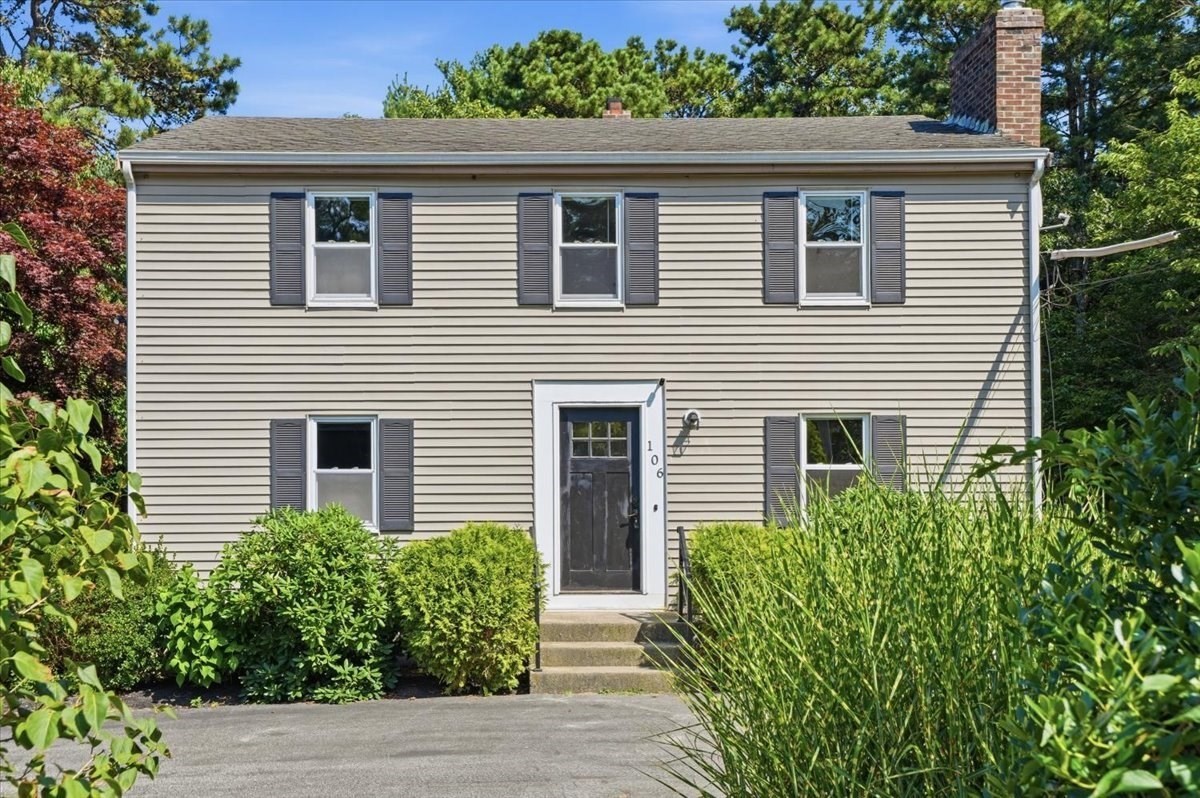 106 Bourne Rd, Plymouth, MA 02360