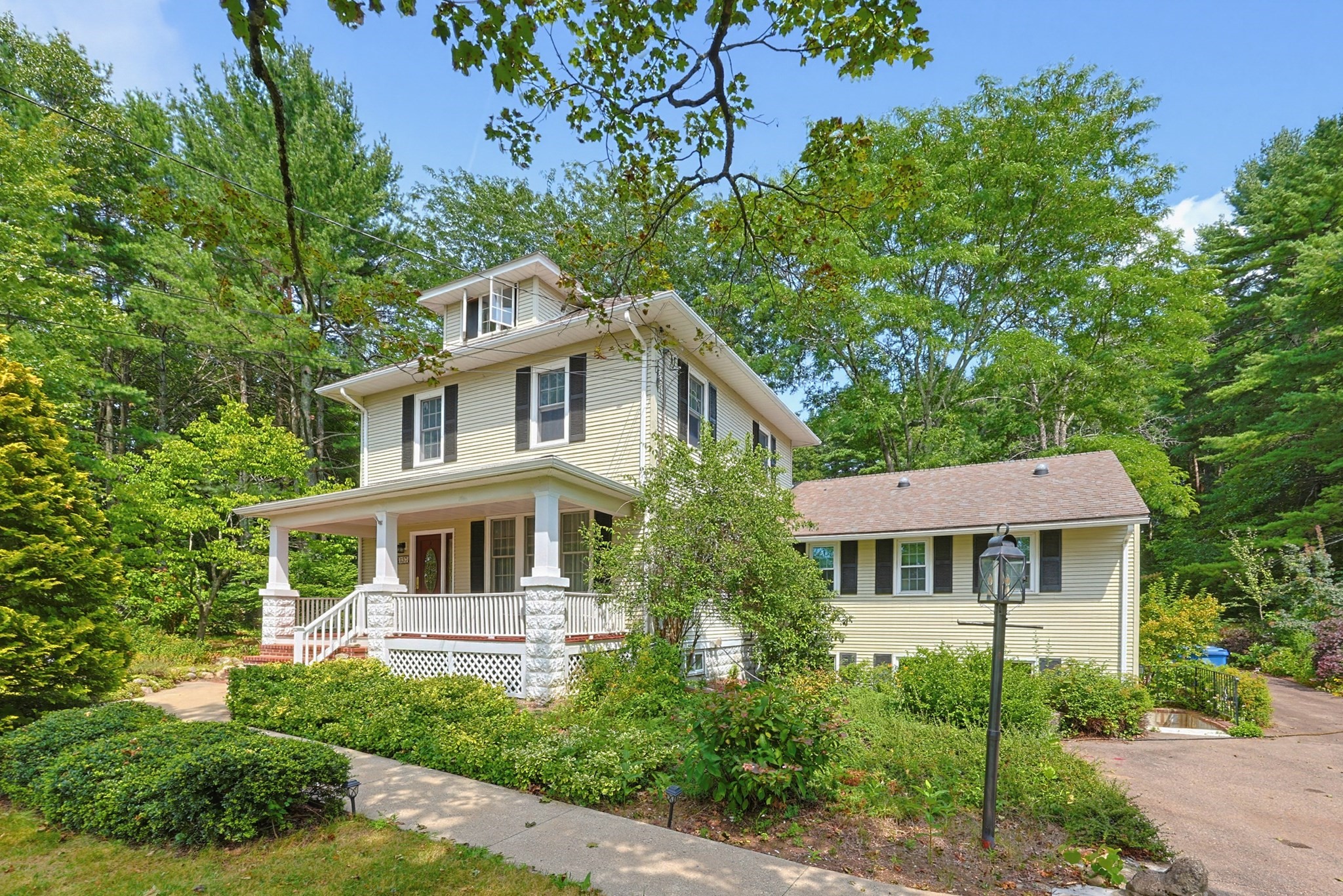 157 Taunton St, Wrentham, MA 02093