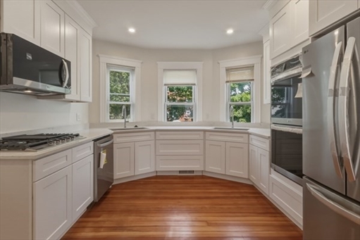 311 North Harvard, Apt 1