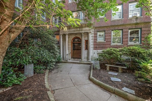 52 Garden St, Apt B2