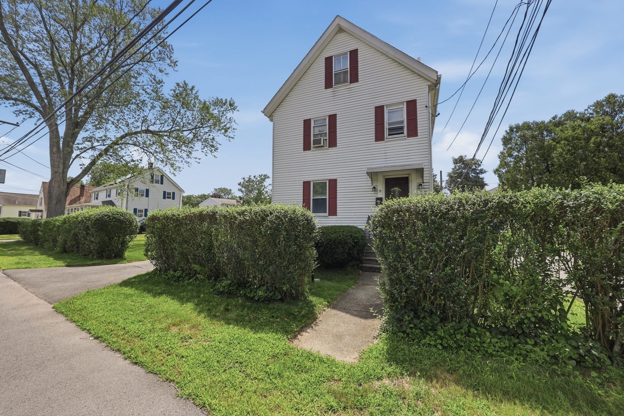 9 Arlington Street, Woburn, MA 01801