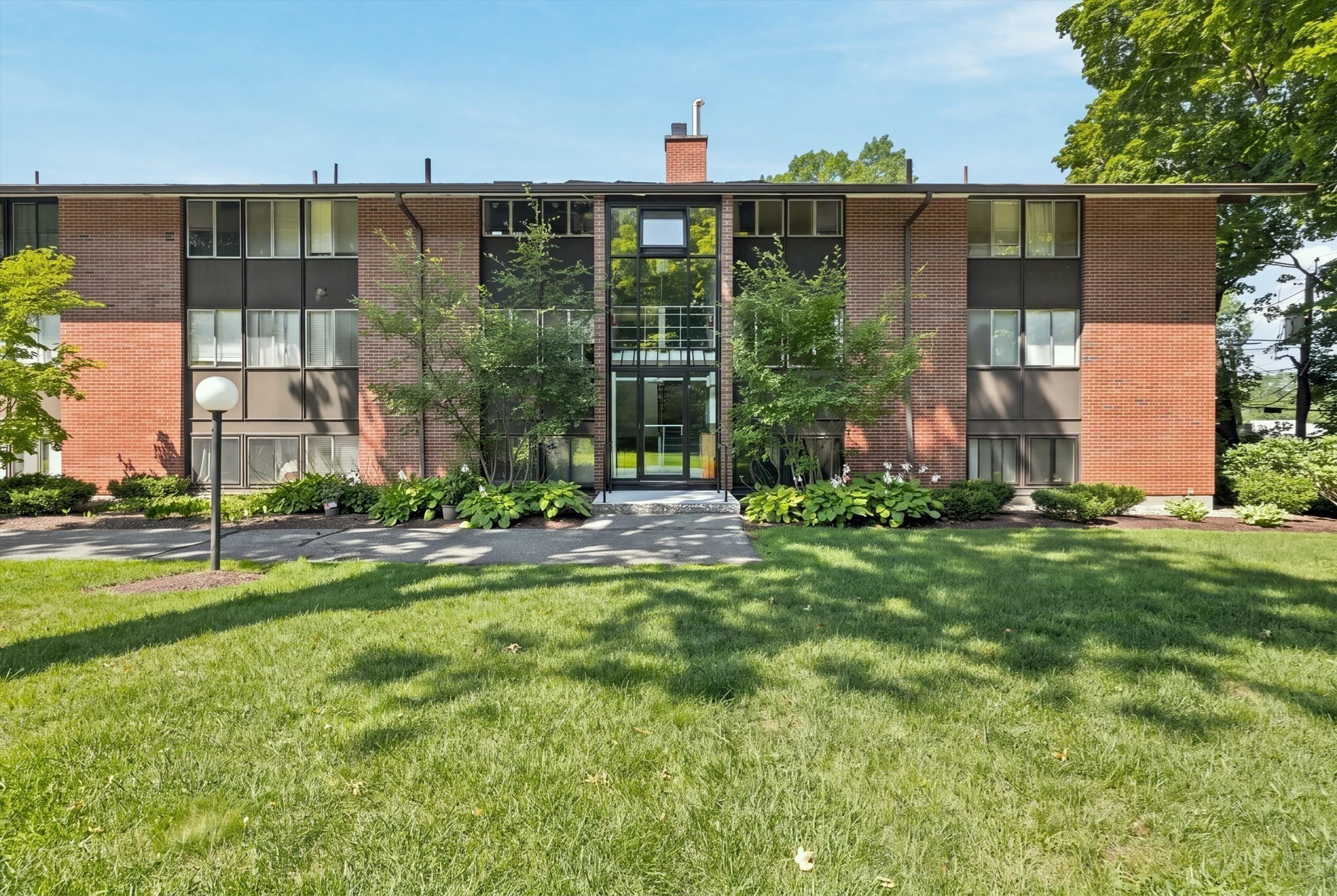 3 Longwood Dr Unit 103, Andover, MA 01810