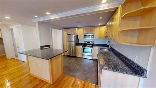 121 Tremont St, Apt A6
