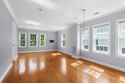143 Williams St, Apt 3