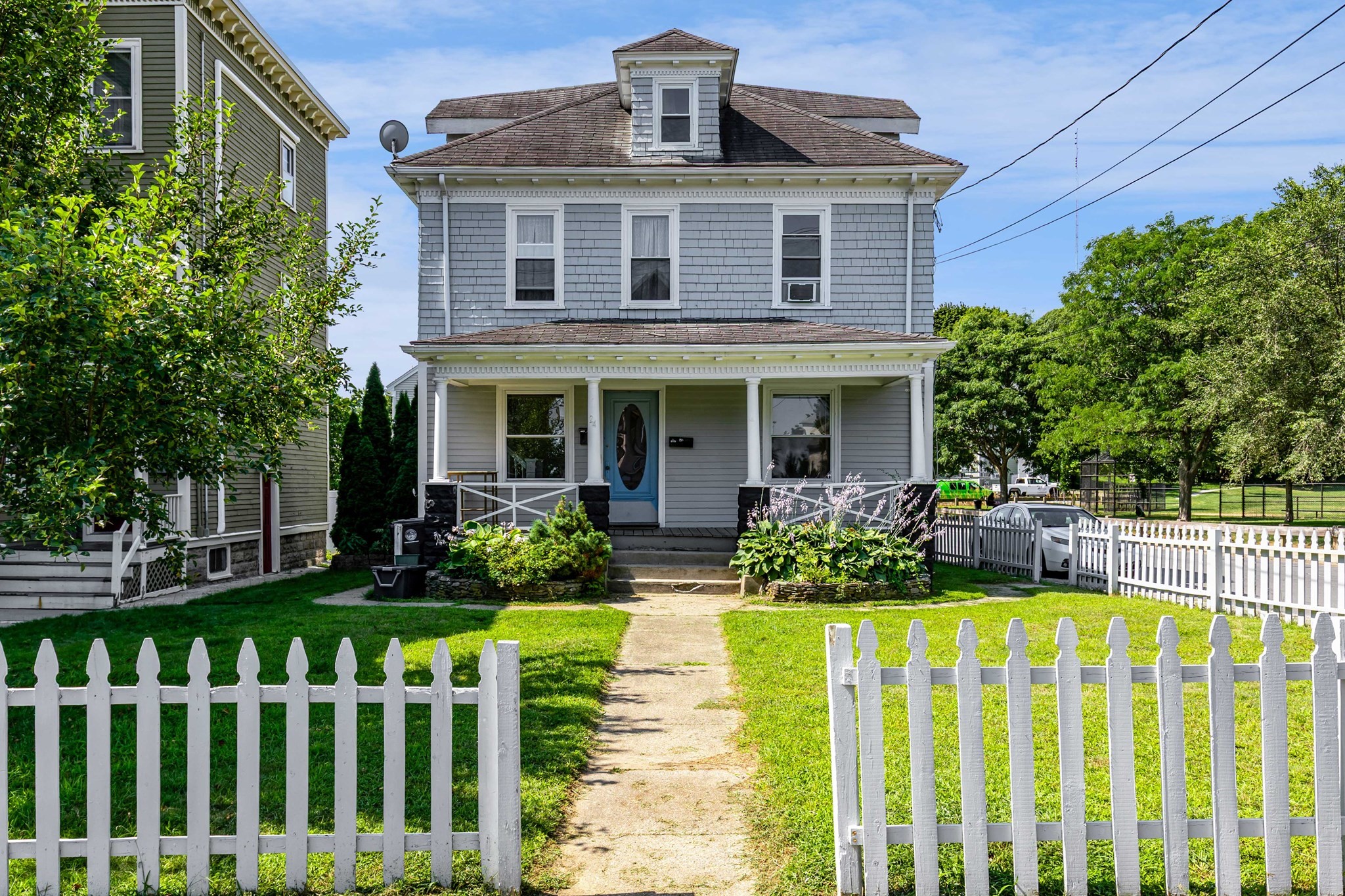 24 Blaisdell St, Haverhill, MA 01832