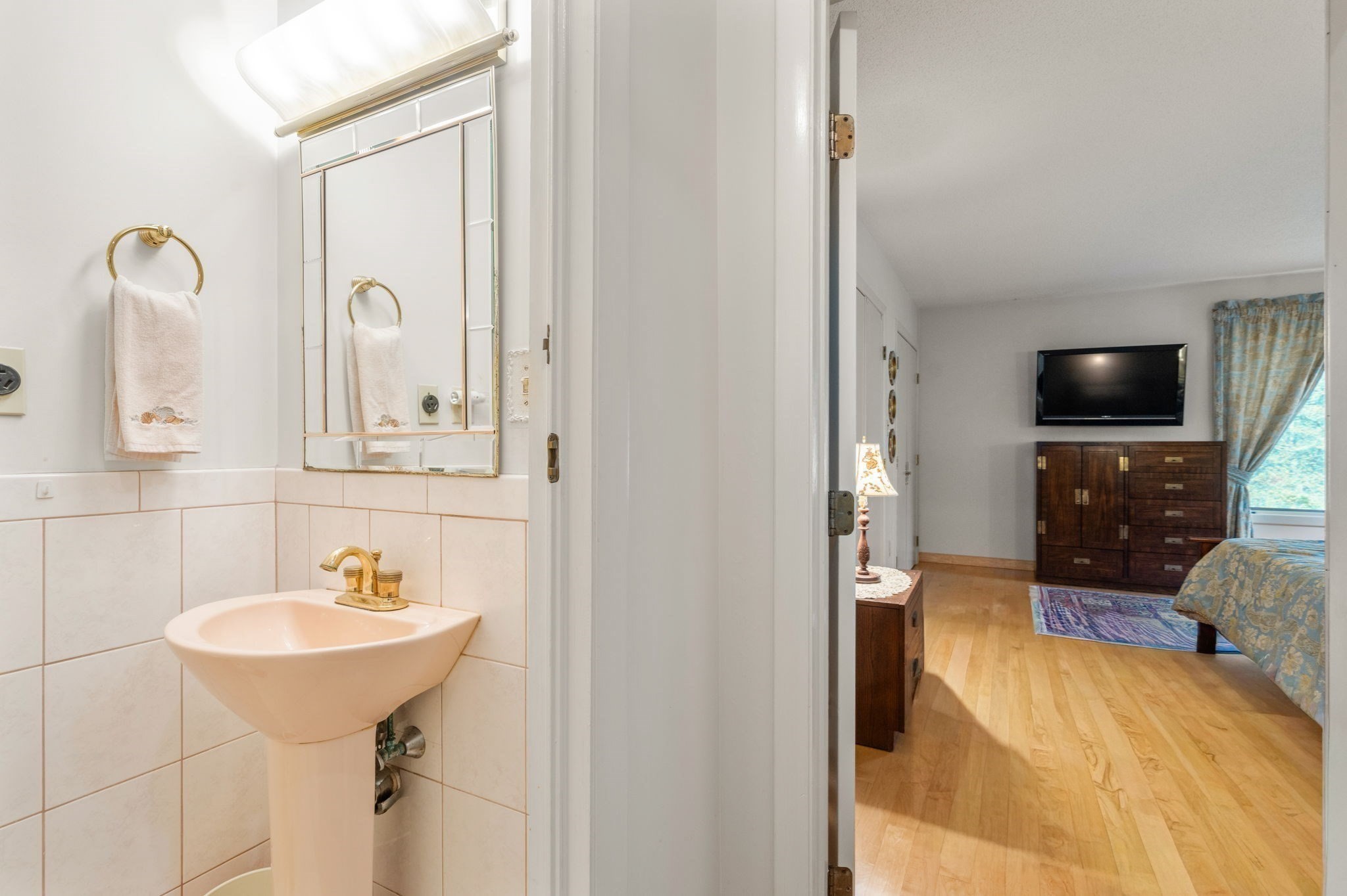 16 Wadsworth Ln, Dartmouth, MA 02748 - Image 11
