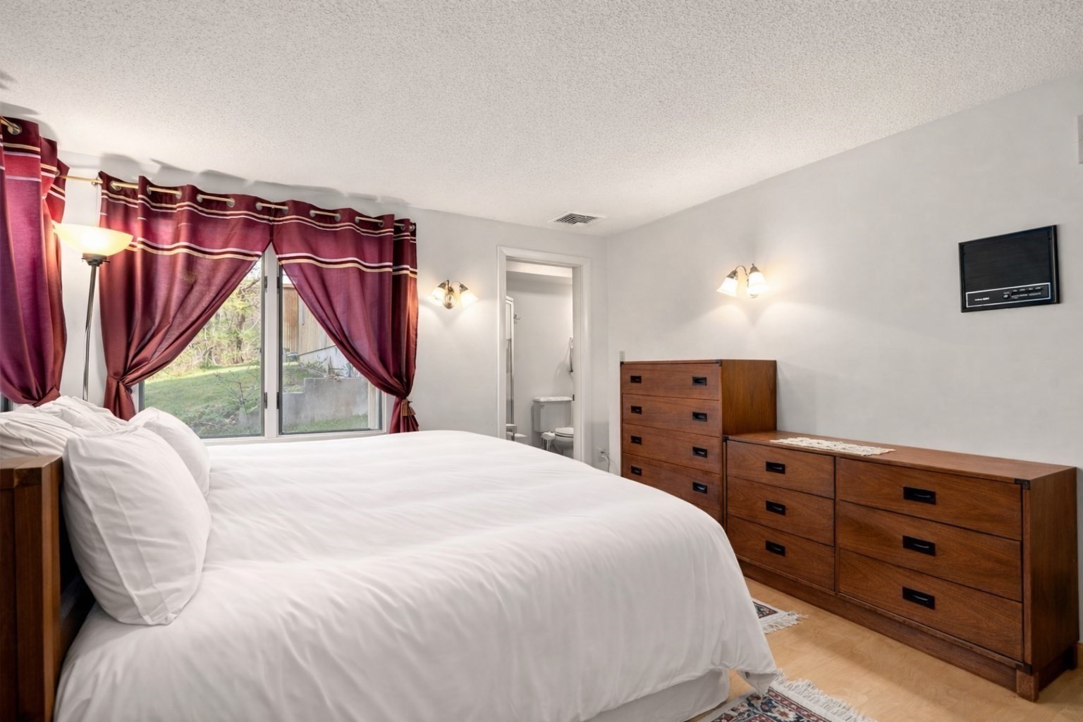 16 Wadsworth Ln, Dartmouth, MA 02748 - Image 28
