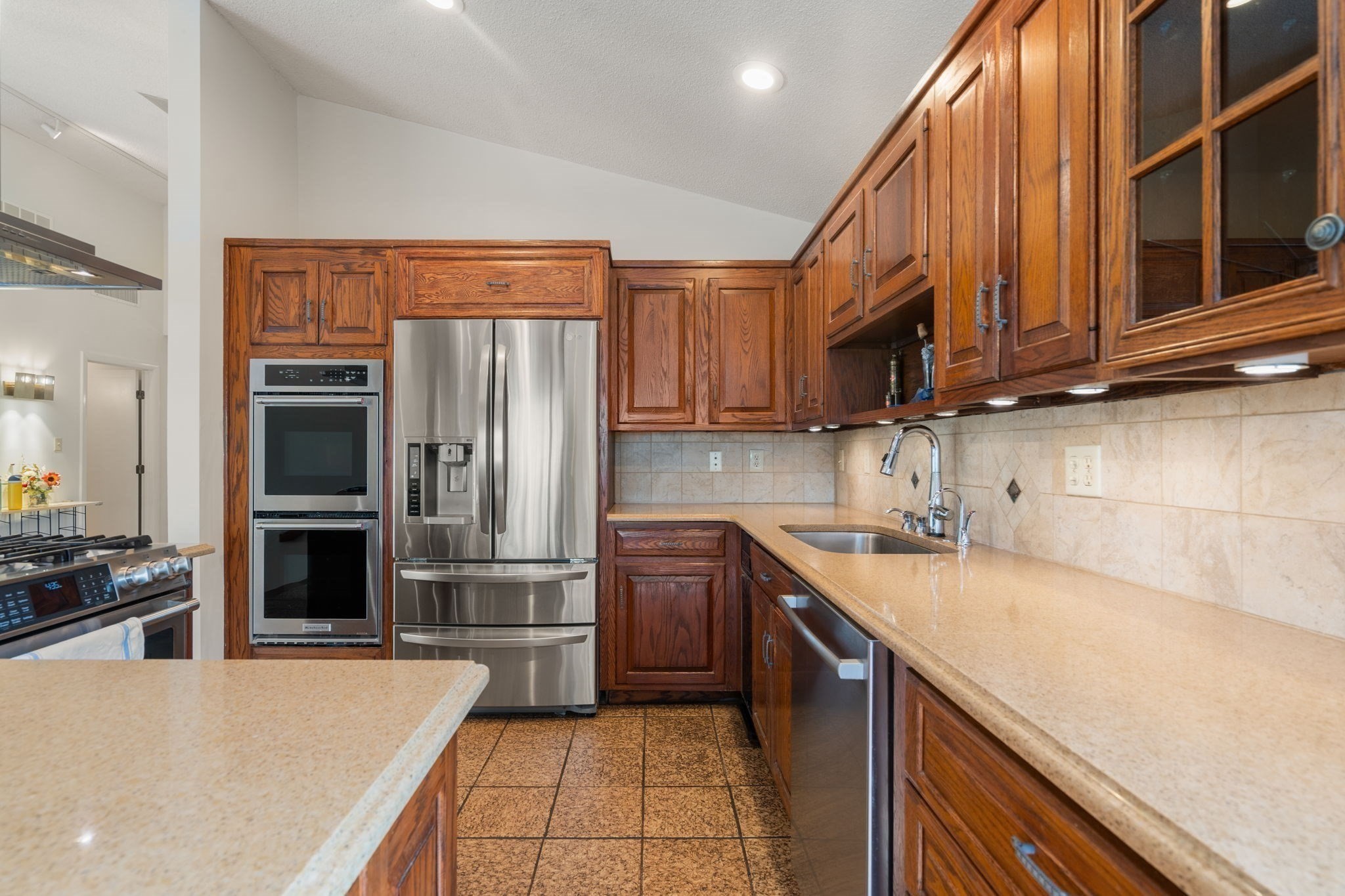 16 Wadsworth Ln, Dartmouth, MA 02748 - Image 7