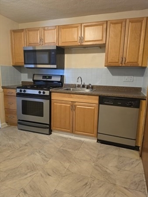 70 Mudge, Apt 8