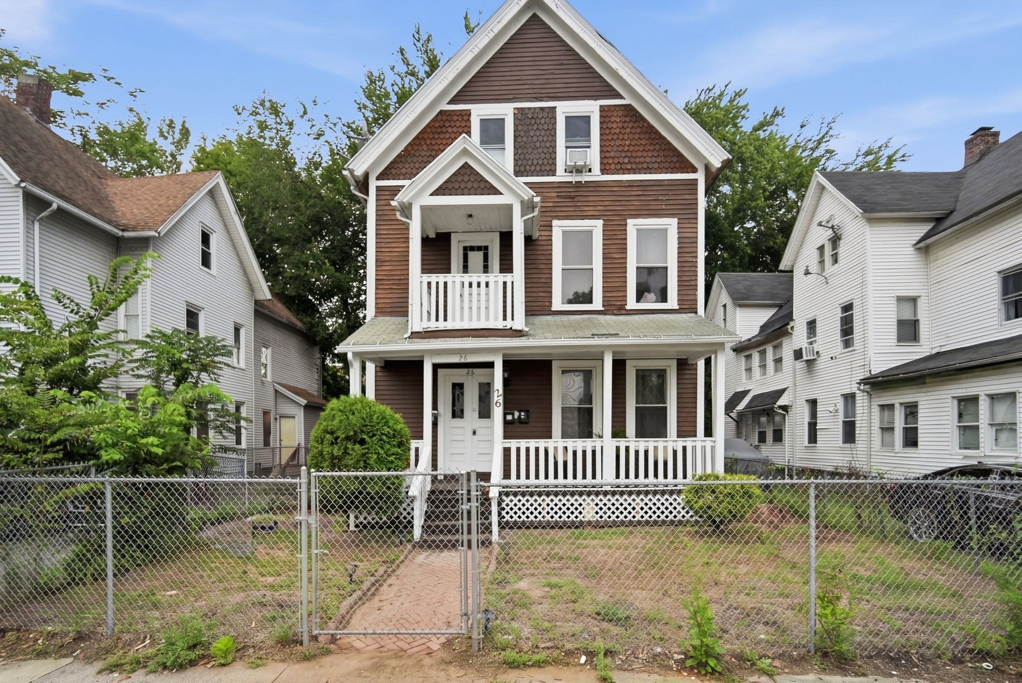 26 Hebron St, Springfield, MA 01107