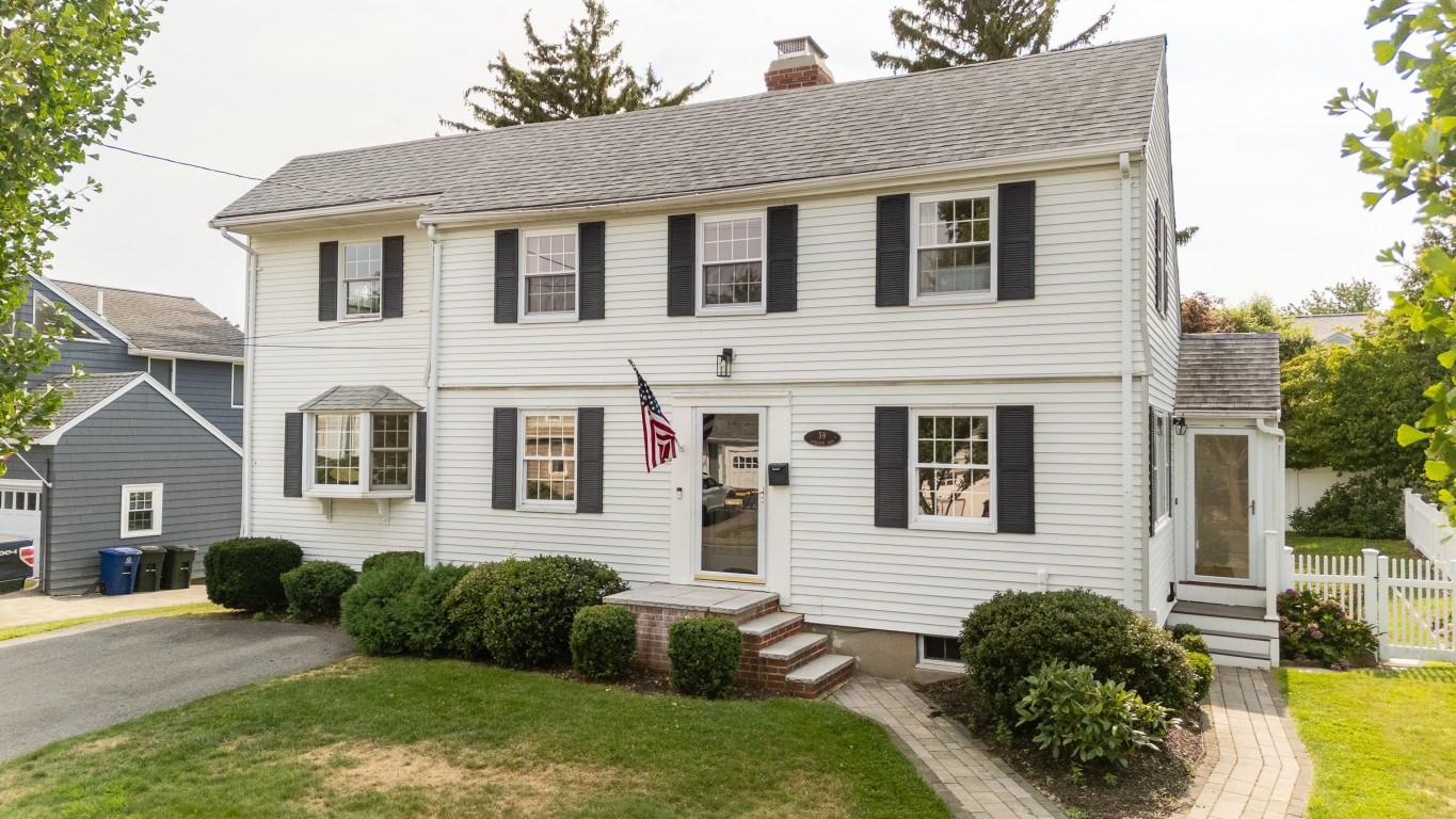 59 Ashworth Rd, Quincy, MA 02171