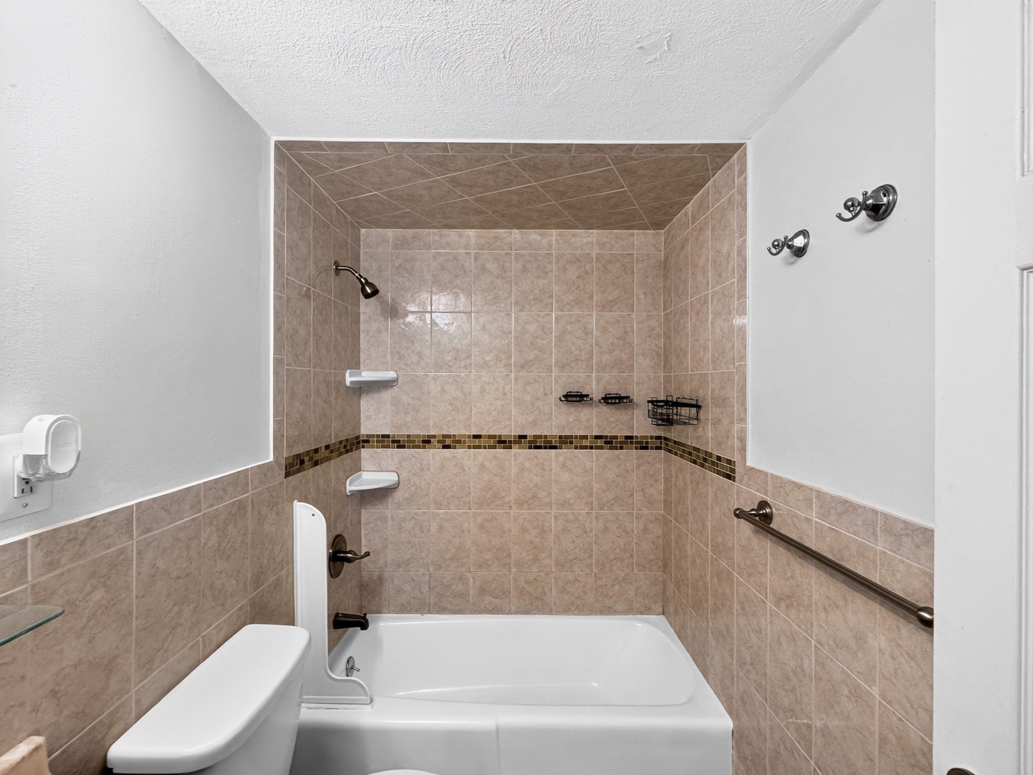 20 Skyline Dr Unit 11, Braintree, MA 02184 - Image 17