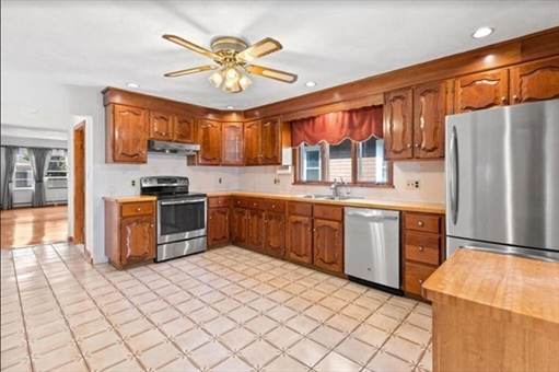 146 West Adams Street, Apt 2