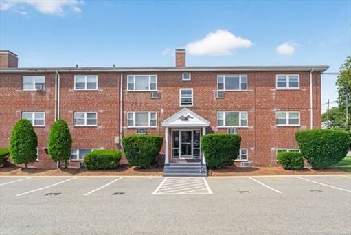 366 Elliot Street, Apt 7