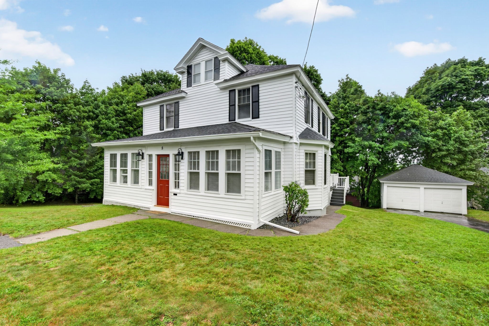 8 Darling St, Worcester, MA 01605