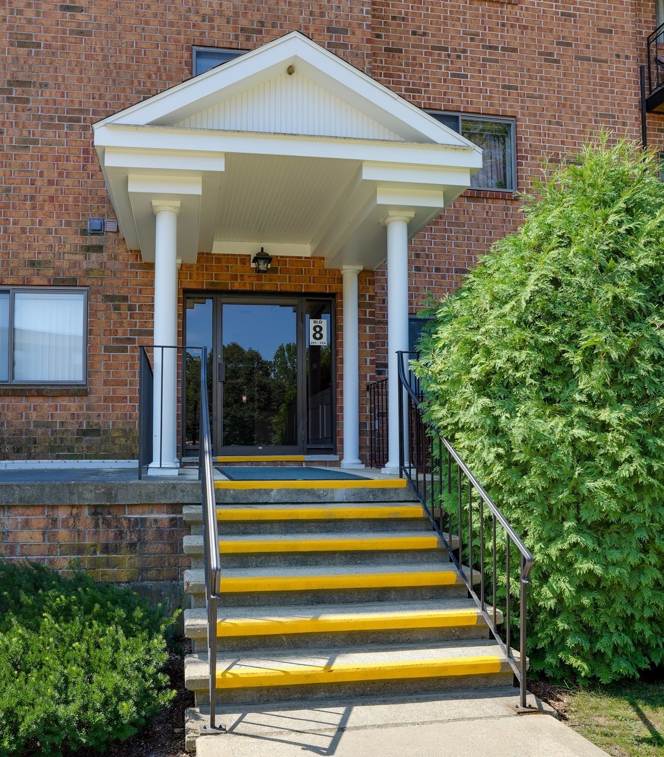 181 Littleton Rd Unit 211, Chelmsford, MA 01824