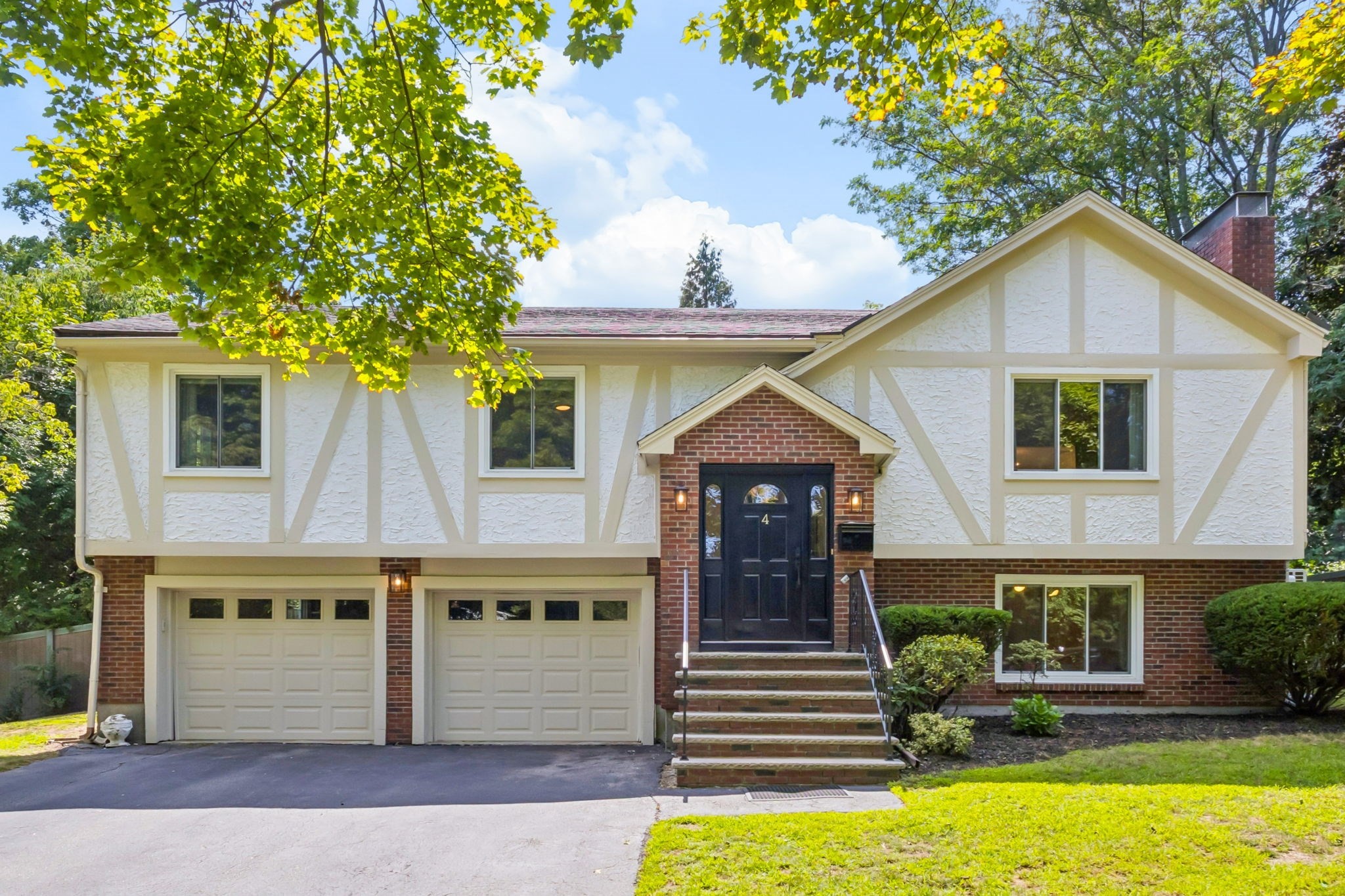 4 Rodgers Rd, Stoneham, MA 02180