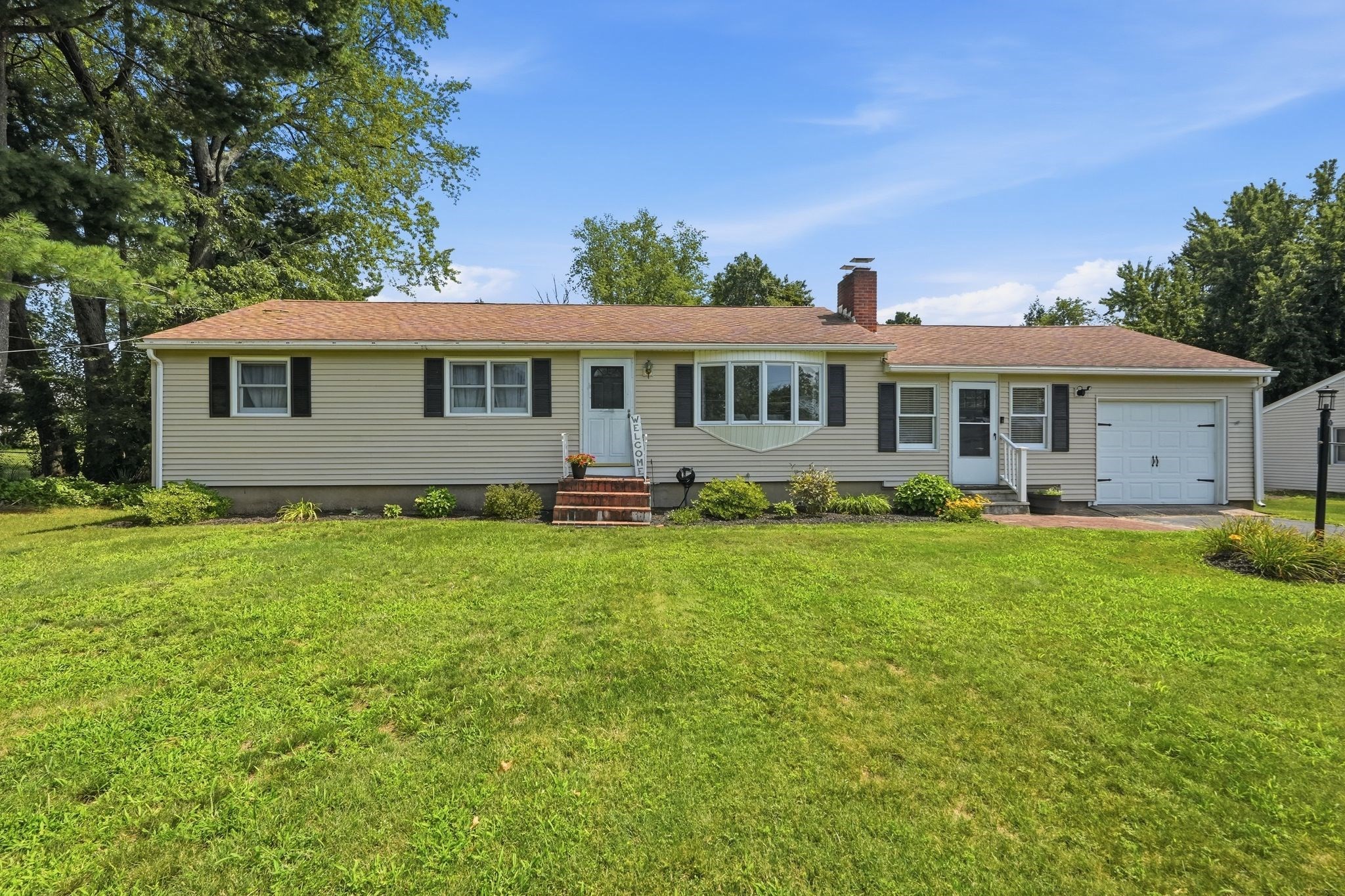 25 Paulson Dr, West Springfield, MA 01089