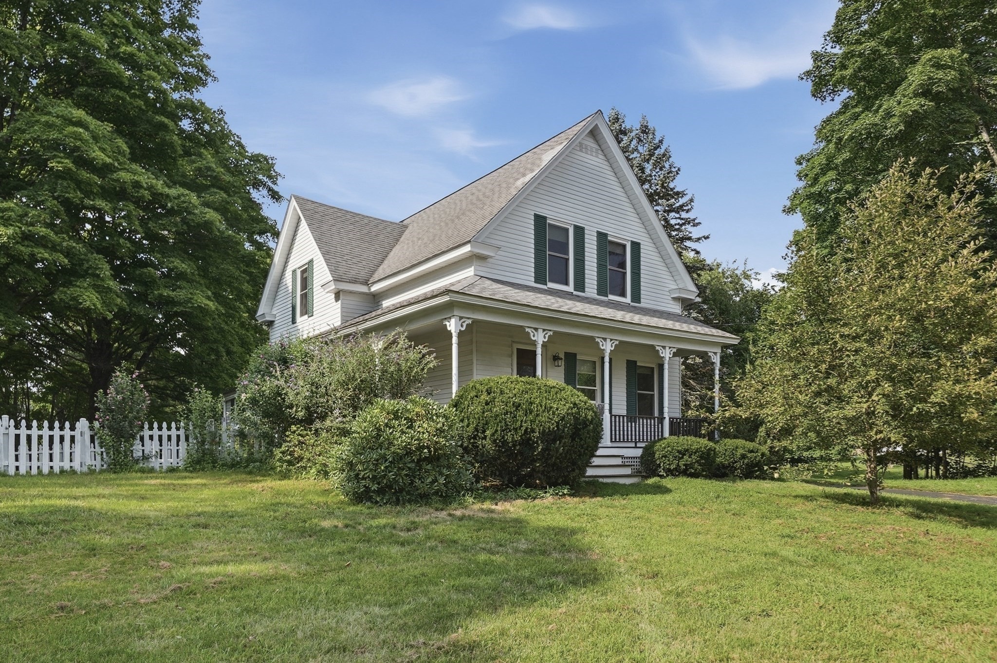 14 Carr Street, Sutton, MA 01590