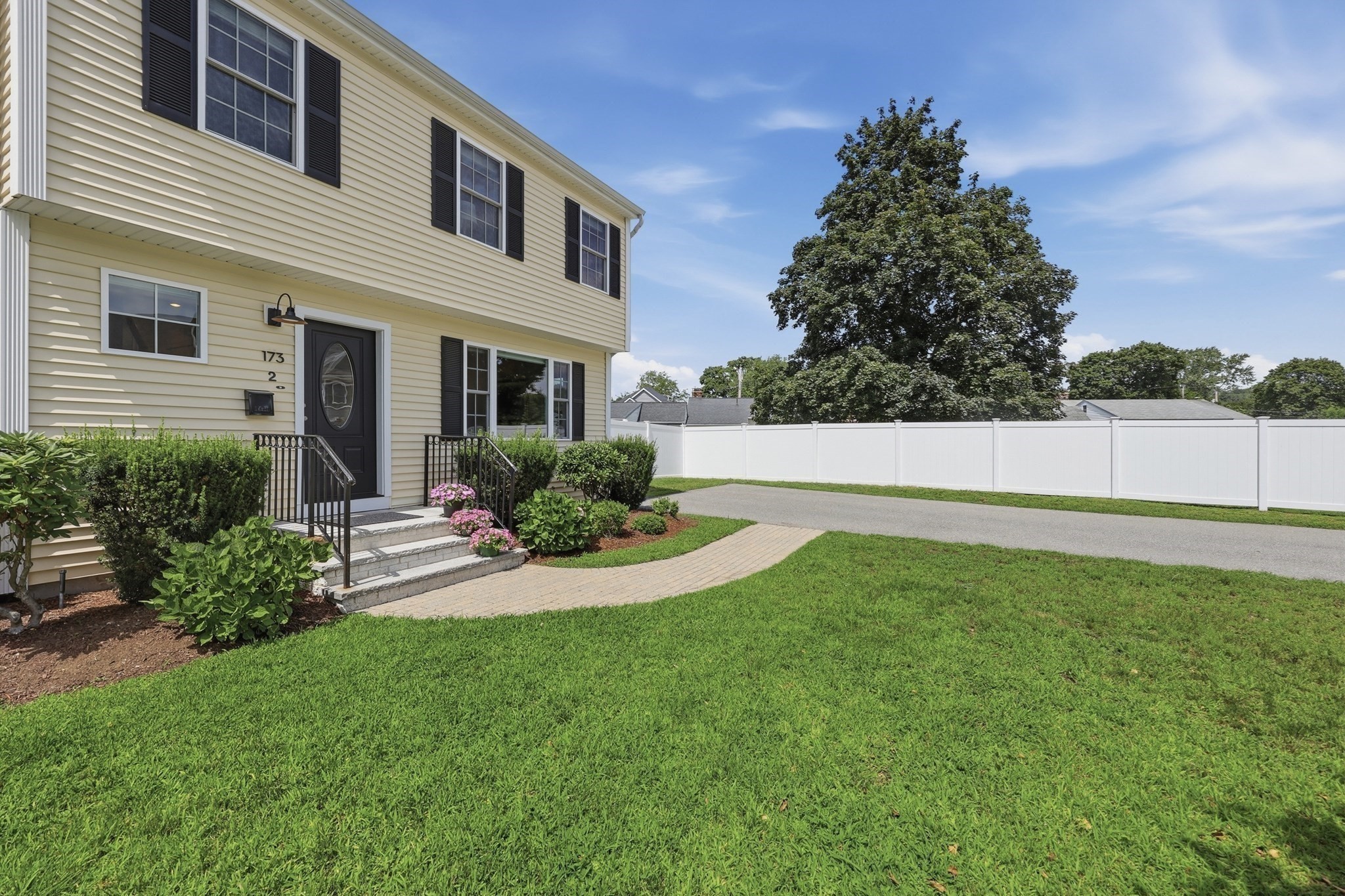173 Bedford Road Unit 2, Woburn, MA 01801
