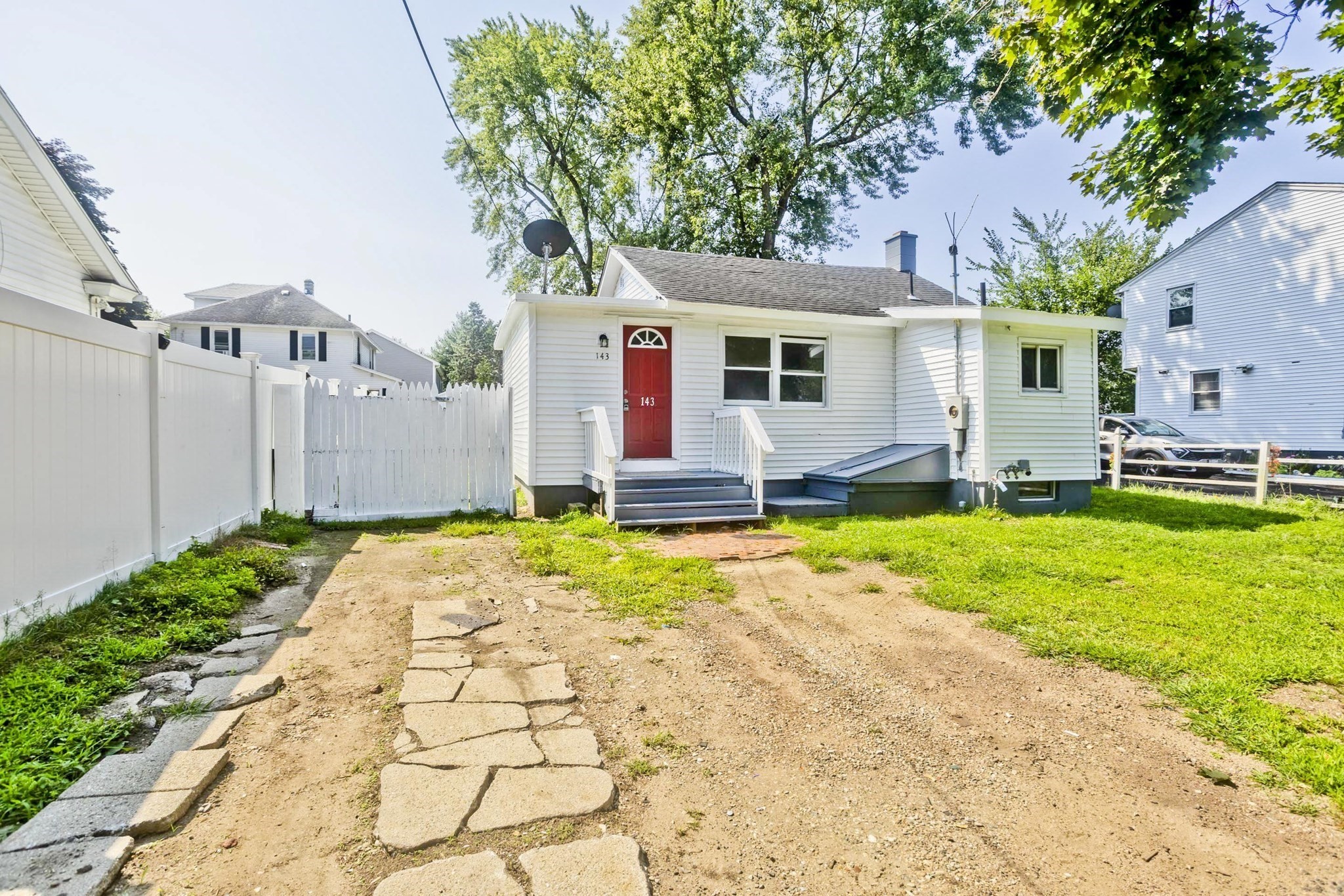 143 Davenport St, Springfield, MA 01119