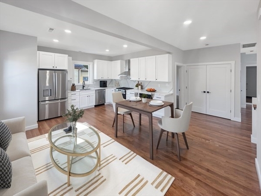 21 Hutchinson St, Apt 2