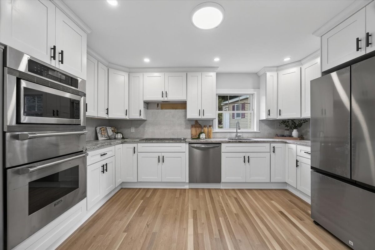6 Hillside Ave, Woburn, MA 01801