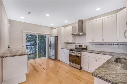 9 Woodward Park St, Apt 1