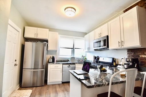 2 Bay Street, Apt 2