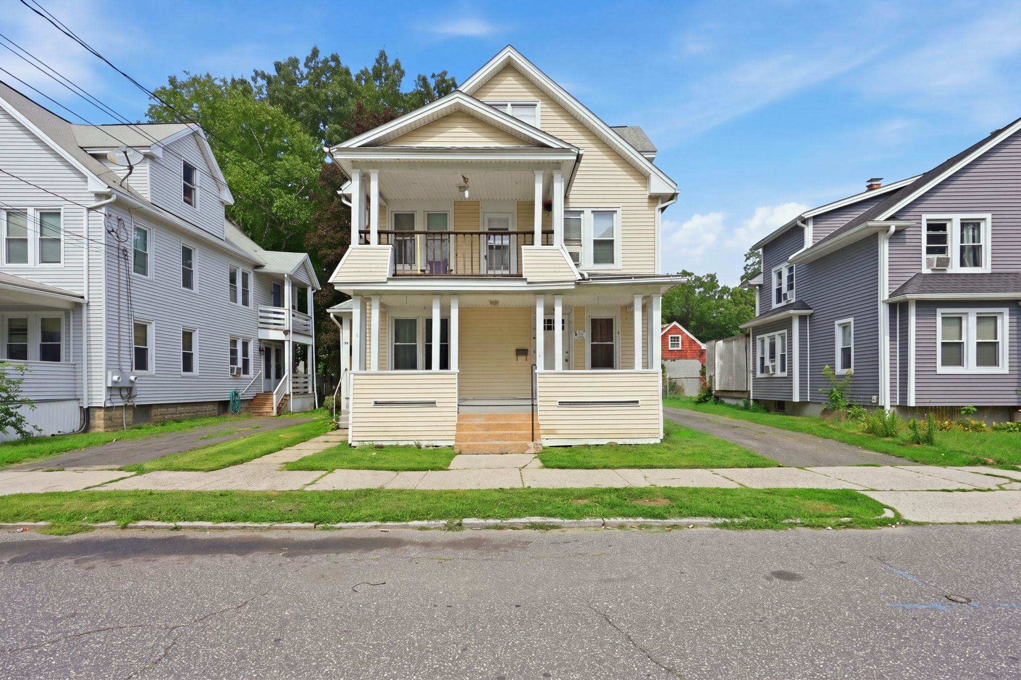 117 Groveland St, Springfield, MA 01108
