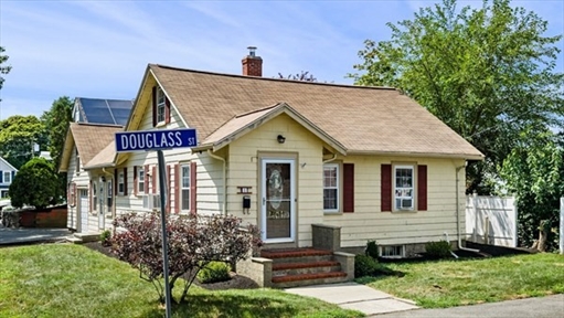 1 Douglass St