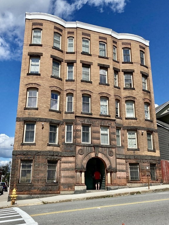 257 Pleasant St Unit 4, Worcester, MA 01609