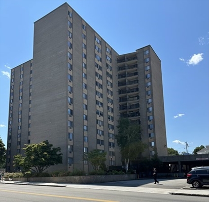 1025 Hancock Street, Apt 8C
