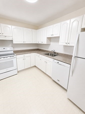 24 Highland Ave, Apt 1